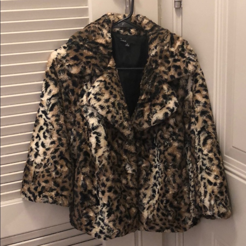 Chaus Leopard Coat/Jacket